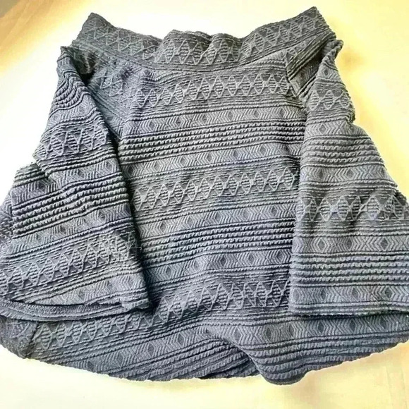 H&M Blue Textured Mini Skirt (Size Small) - Picture 5 of 7